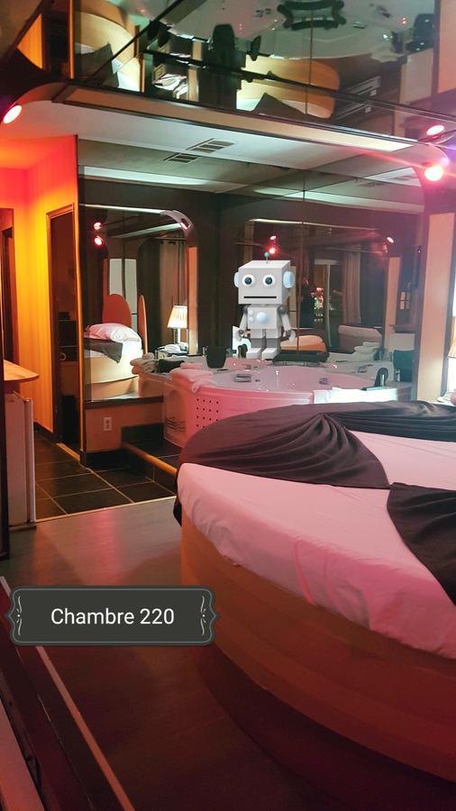 Chomedey Inn Laval Buitenkant foto