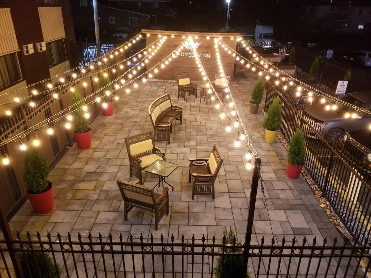 Chomedey Inn Laval Buitenkant foto
