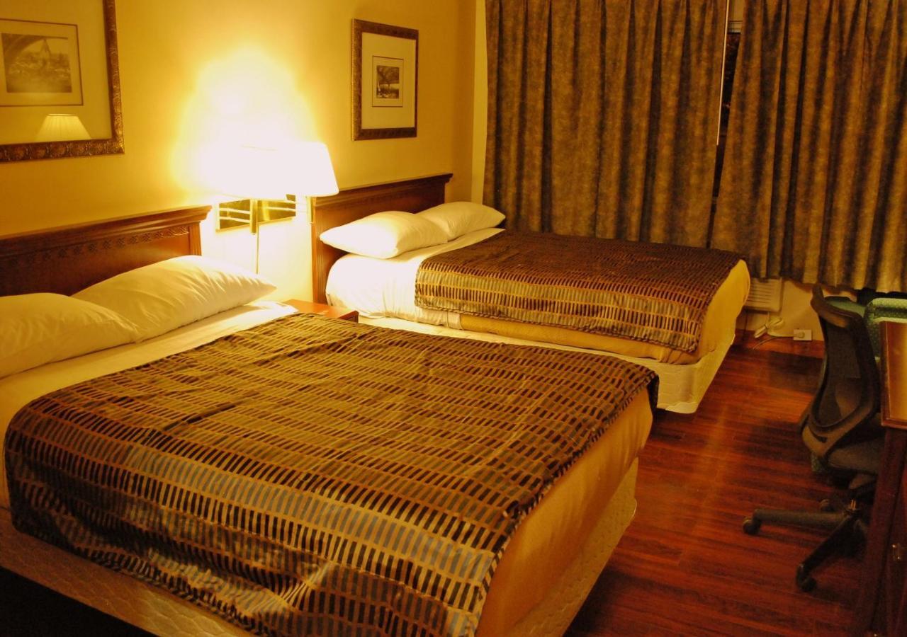 Chomedey Inn Laval Buitenkant foto